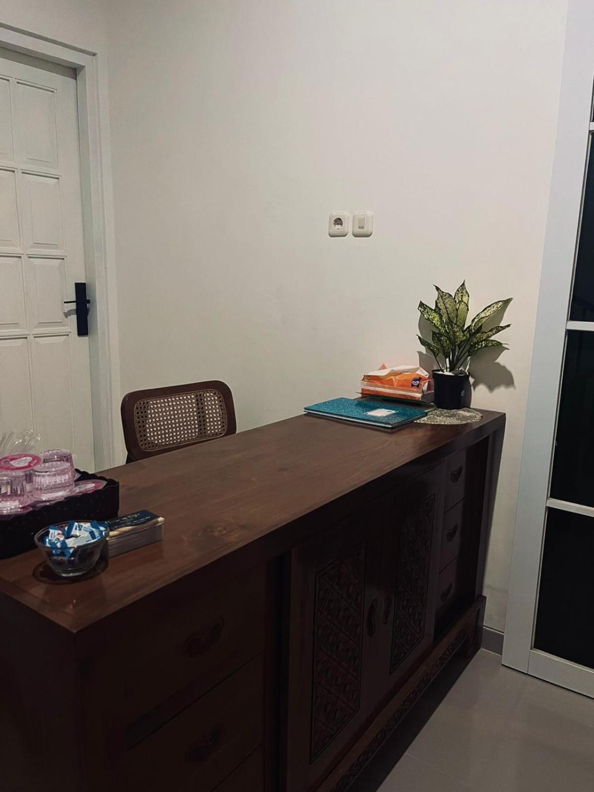 House Of Bedjo Powered By Cocotel Yogyakarta Exterior photo
