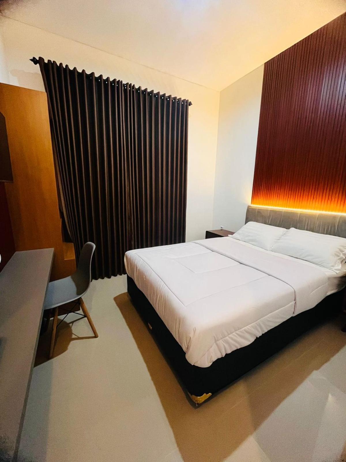 House Of Bedjo Powered By Cocotel Yogyakarta Exterior photo