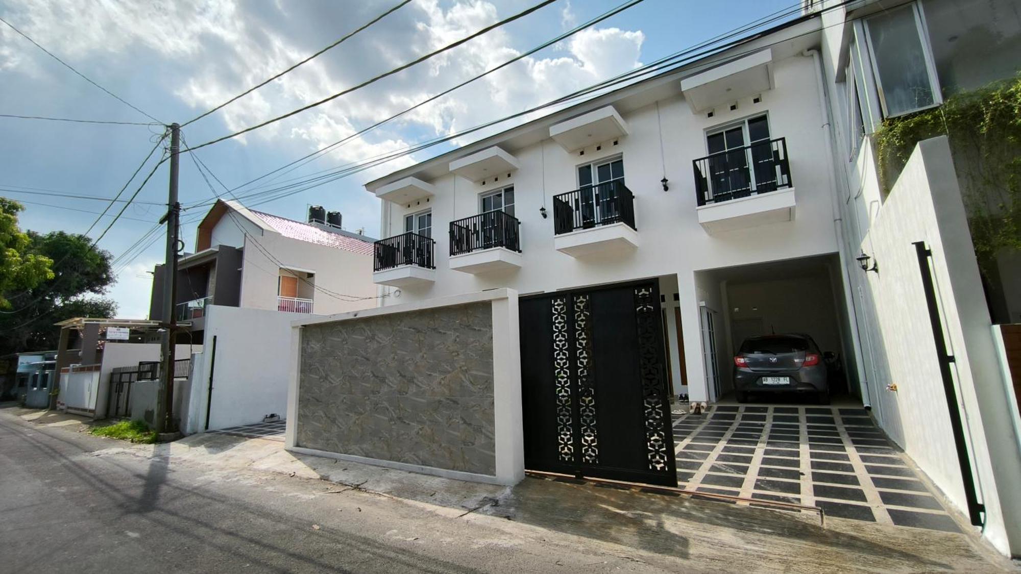 House Of Bedjo Powered By Cocotel Yogyakarta Exterior photo